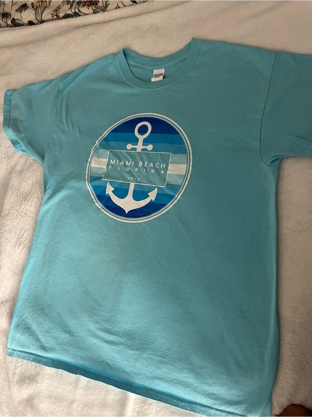 Gildan 100% cotton light blue Miami Florida t-shirt size Large